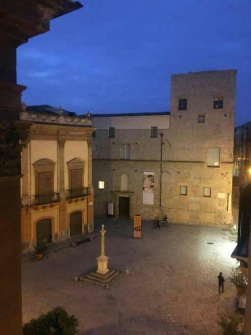 Appartamento Mansardato Nel Cuore Di Palermo - Accesso Terrazza Exterior foto